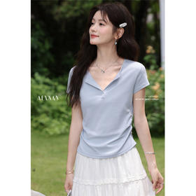 鹿向南「海岛冰盐」浅蓝色轻薄时尚t恤女夏小众正肩修身短袖上衣