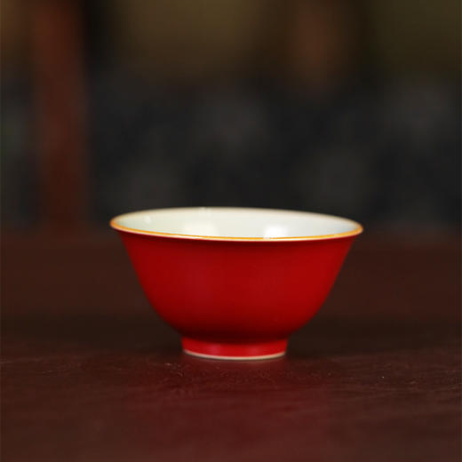 倚云煮泉内模印凤凰纹-红色压手杯 商品图0