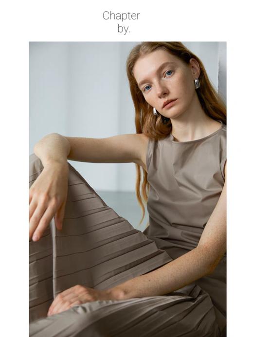 Chapter by/CBS23D33/一字领下摆压轴无袖气质连衣裙 商品图4