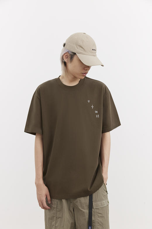 吃茶去chichaqu2025新款全棉圆领短袖T恤复古宽松刺绣心在山林 商品图2