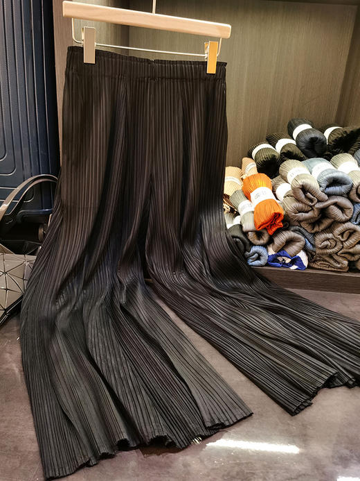 TZW-高级感三宅宽松垂感褶皱阔腿裤 商品图5