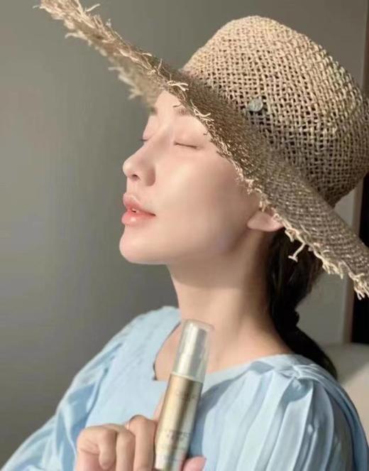 加了玻尿酸的防晒欧L雅小金管隔离防晒霜 商品图6