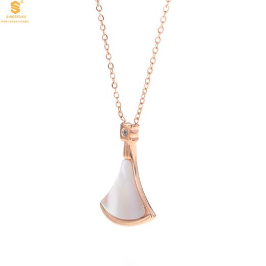 【品牌授权】【香港周六福】18K镶钻南非真钻车花工艺裙子 一物一证 商品图1