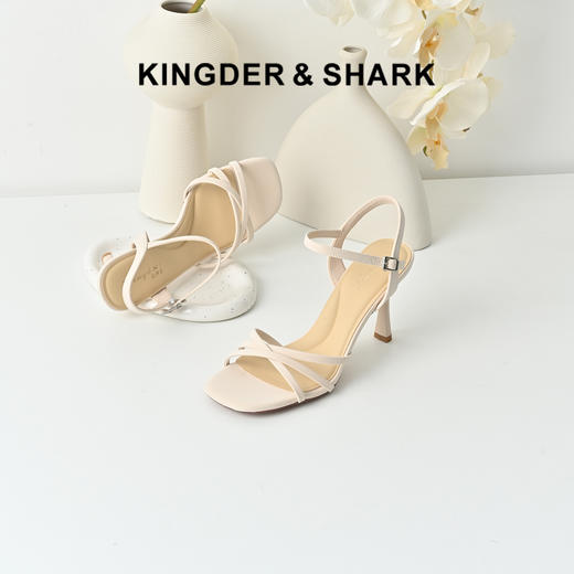 经典鲨2025夏季新品纯色简约8cm一字带气质露趾高跟鞋凉鞋女KC19-529161 商品图0
