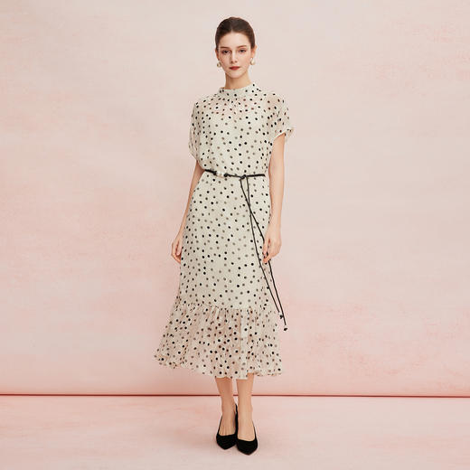 QF8A6斯尔丽25新款珍珠细腰带优雅大方显瘦中长波点连衣裙 商品图8