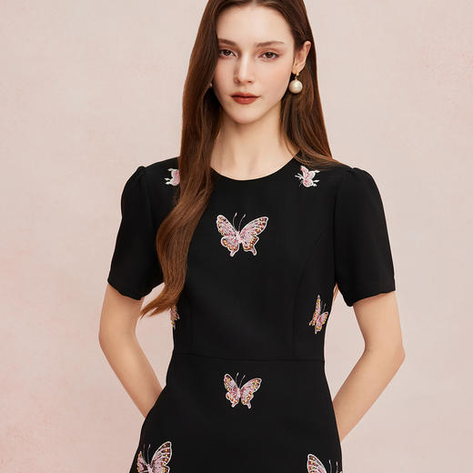 QF8A1斯尔丽25新款精致刺绣收腰减龄显瘦宴会连衣裙 商品图9