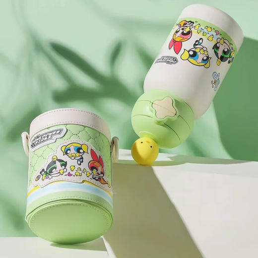 BEDDYBEAR杯具熊 星辰双饮儿童卡通图案保温杯带吸管水杯316钢大容量背带保温壶600ML 商品图9