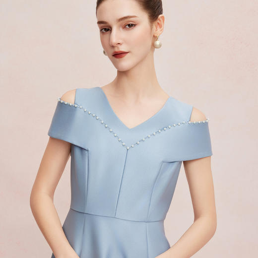 QF8A2斯尔丽25夏款新款落肩手工钉珍珠收腰放摆小宴会连衣裙 商品图4