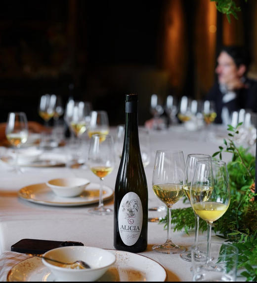 阿莉西亚经典纪念自然苹果酒   西班牙百年古法正宗苹果西打酒  0糖低卡低嘌呤❗  满口留香，超越小甜水的高级口感 商品图1