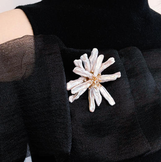 珍珠水仙 自由的花 静静盛开 无核珍珠胸针 美呆掉 个性十足 商品图2
