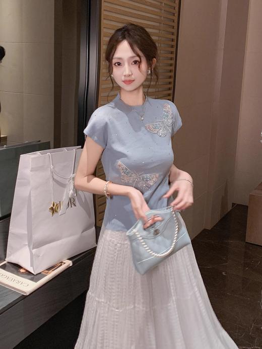 张心子【琉光蝶影】半高领轻薄透气气质显瘦针织上衣 U2505074 商品图5