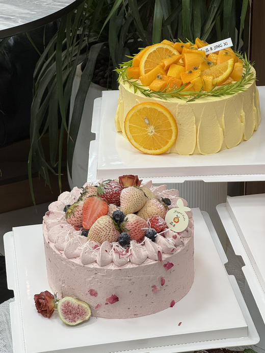 草莓冰淇淋蛋糕 商品图3