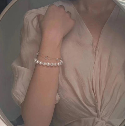 甄珠贝 想要珍珠手链的看过来哦，ji光淡水6.5-7.5mm，珠光chao亮，近圆微瑕，很适合日常佩戴的尺寸 商品图1