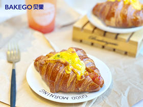 鸡蛋沙拉热狗可颂