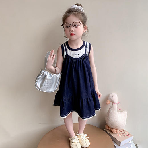 【时尚牛仔吊带裙两件套，洋气套装！】女童牛仔吊带裙两件套 2025夏季新款 时尚小女孩洋气套装 中小童夏装-QQ 商品图2