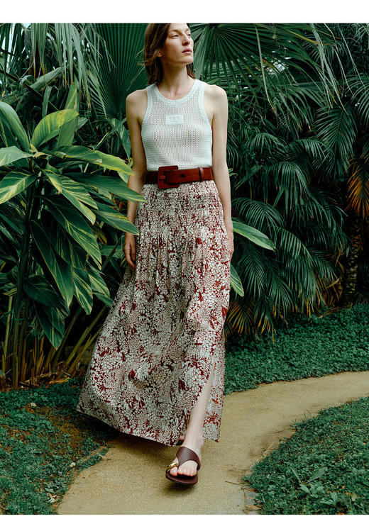 高圆圆同款波嬉风碎花半身裙 A 字伞形半裙 满幅印花花卉图案 复古怀旧 打揽设计腰头 腿侧高开衩设计 商品图9