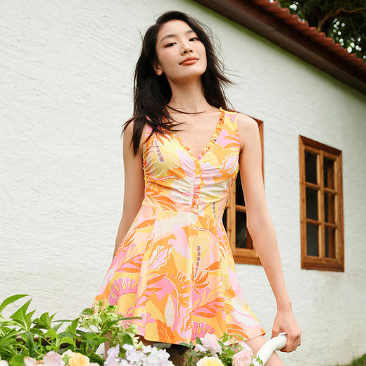 sisia2024新款泳衣女性感显瘦高级感绝美泡温泉度假裙式连体泳衣 商品图6