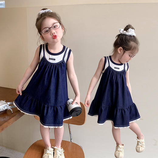 【时尚牛仔吊带裙两件套，洋气套装！】女童牛仔吊带裙两件套 2025夏季新款 时尚小女孩洋气套装 中小童夏装-QQ 商品图0