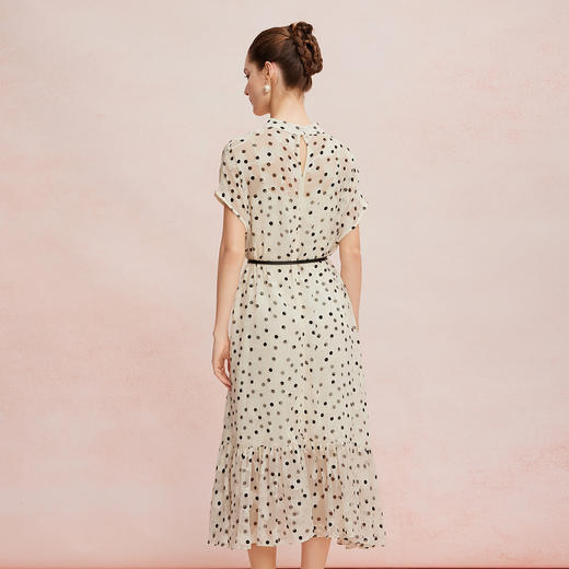 QF8A6斯尔丽25新款珍珠细腰带优雅大方显瘦中长波点连衣裙 商品图6