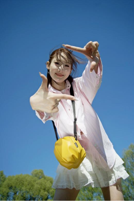 甜辣出行🎒炸街回头率高【YOZELE 亲子爆款多巴胺小包包】甜椒造型立体萌趣🎉 ✅挎包 / 腰包 / 拎包 / 胸包四种背法，萌娃出街秒变时尚担当 商品图4