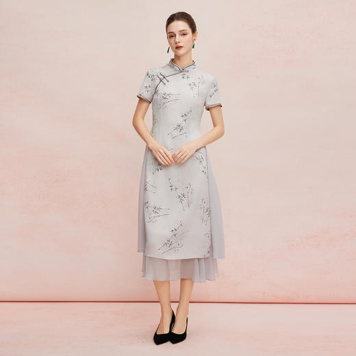 QF8A7斯尔丽25新款奥黛版型收腰放摆波浪边显瘦水墨连衣裙 商品图3