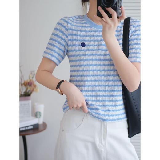 3-5天发【法式肌理感笑脸刺绣短袖上衣】进口机器开模做出的立体褶皱面料，软弹有型！平整垂顺，水洗也不易变形 商品图0