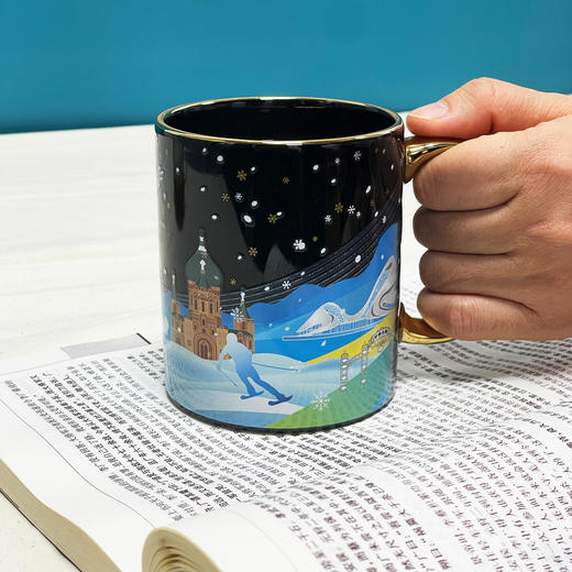 《冰雪情缘感温杯》 中国冰雪官方授权，为每一位见证中国冰雪崛起的人献上份永恒而珍贵的纪念。 商品图4