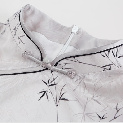 QF8A7斯尔丽25新款奥黛版型收腰放摆波浪边显瘦水墨连衣裙 商品图5