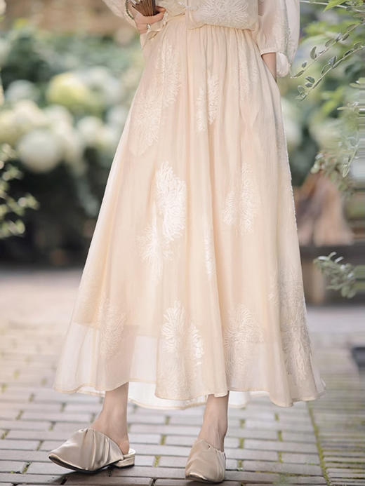 【百图lulu定制】【菊花台三件套】菊花刺绣 古风清冷感 吊带 罩衫 半裙 三件套 商品图3