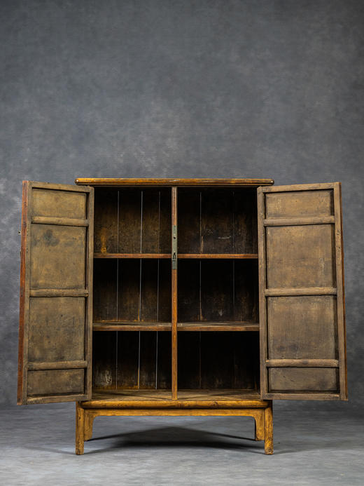 明	黄花梨镶瘿木面圆角柜 商品图4