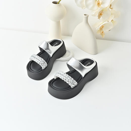 经典鲨2025年夏季新品一脚蹬露趾水钻厚底显高懒人凉拖鞋女KW392-529021 商品图1