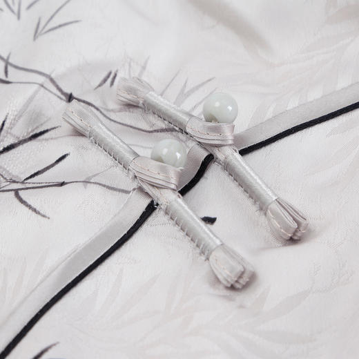 QF8A7斯尔丽25新款奥黛版型收腰放摆波浪边显瘦水墨连衣裙 商品图6