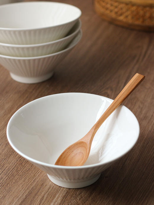 🔹紧急❗清亏❗29.9元到手6个❗【纯白 7英寸山田斗笠碗】品牌直发，✨集颜值与实用性于一体 ✅釉下彩工艺，1300°高温烧制，安全健康 商品图3