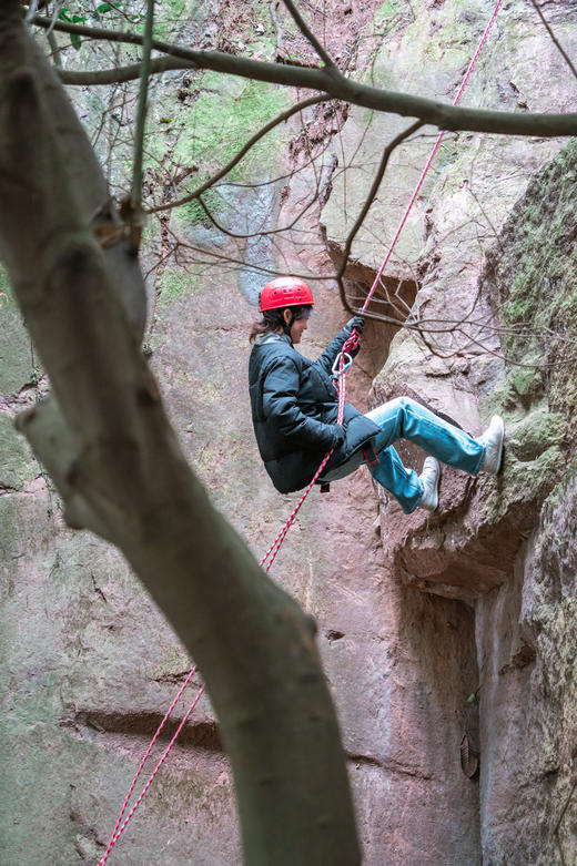 4.1硬核遛娃【勇闯龙椅山绳降】3公里轻徒步·探秘暮光森林，户外绳结应用·挑战牵绳爬坡，10米崖璧绳降·见证勇气时刻。 商品图7