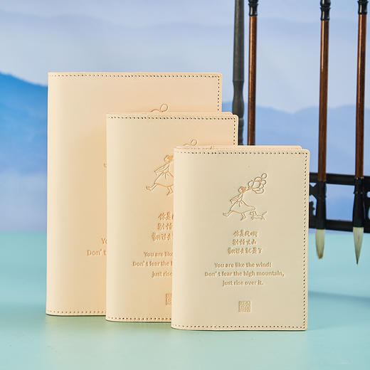 小林漫画 真皮笔记本套头层植鞣革记事本 优质植鞣革为笺，小林漫画为墨，这是本「手心里的时光诗」 多尺寸可选 商品图0