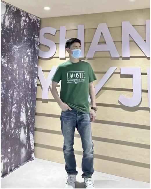 【4.9折】5楼法国鳄鱼LACOSTE宽松印花T恤TH0322-98-132吊牌价590折后价290 商品图1