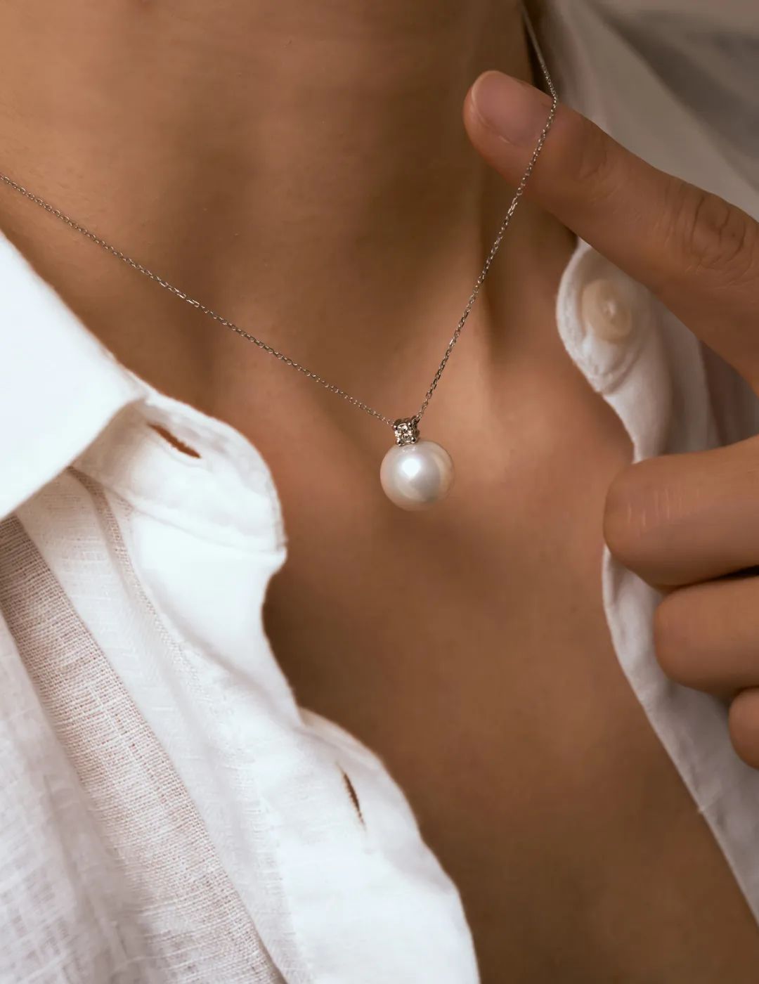 伽罗JALO 18K白金 9分天然钻石 11-12mm高等级淡水珍珠吊坠项链