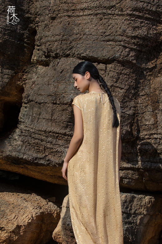 荷木HEMU丨玉沁·长袍 商品图2