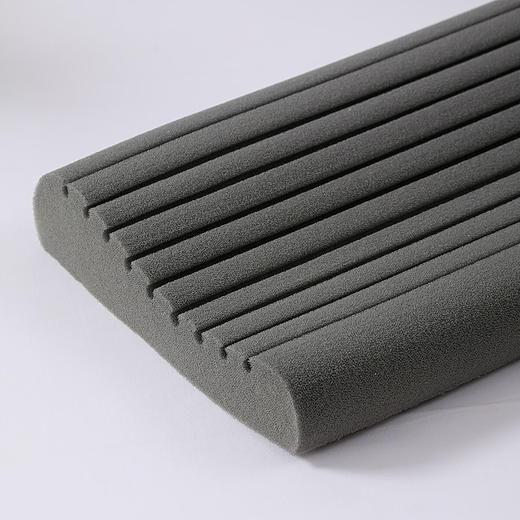 圣夫妮  A类硅胶水洗枕  30*50*5/7CM 商品图2