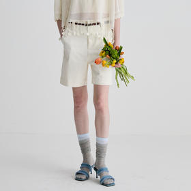 谜底短裤女2025夏新品百搭日常百搭奶白色合身弹力裤子252MK0689