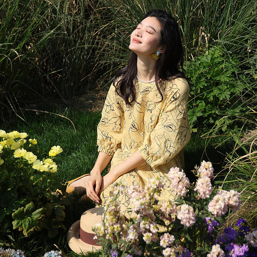 绽放旅行女装269朵/双支数亚麻抽象线条印花插肩袖立体袖口连衣裙 商品图1