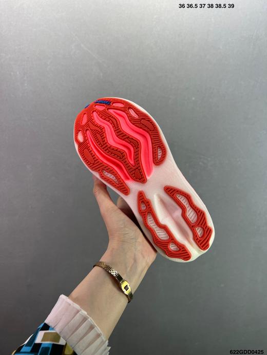 点此购买 布鲁克斯Glycerin Max男女款超级甘油厚底回弹缓震马拉松跑鞋 98 320832 商品图13