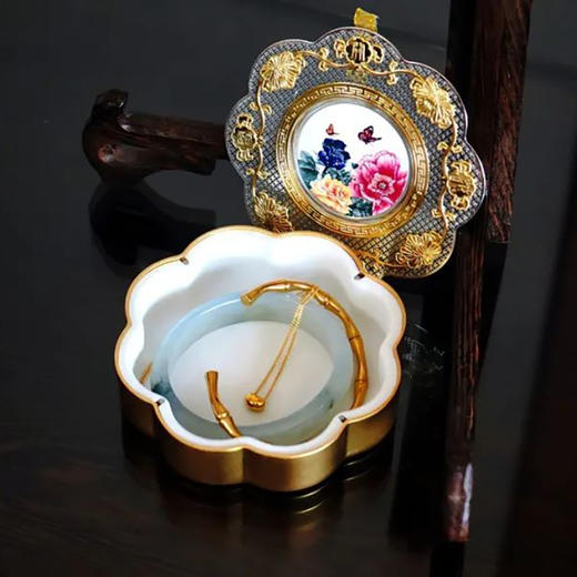 梅花形贵金属香盒  花丝古典工艺  含4克纯银 商品图4