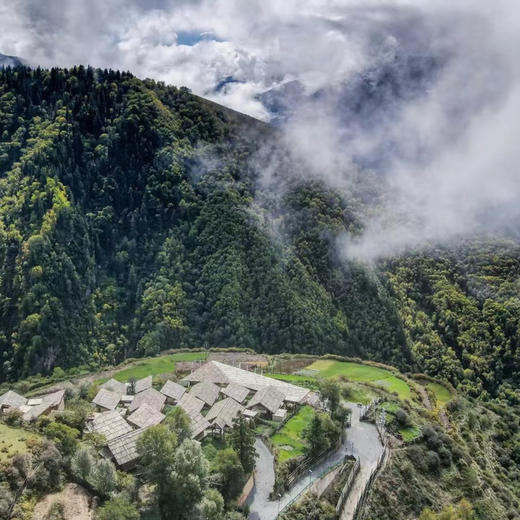 双11返场！1~2晚【咏归川·九寨度假酒店】元旦/寒假/春节/清明可用！享双人早餐、迷你吧、欢迎水果，感受九寨隐世秘境之内的地方藏寨美学~ 商品图8