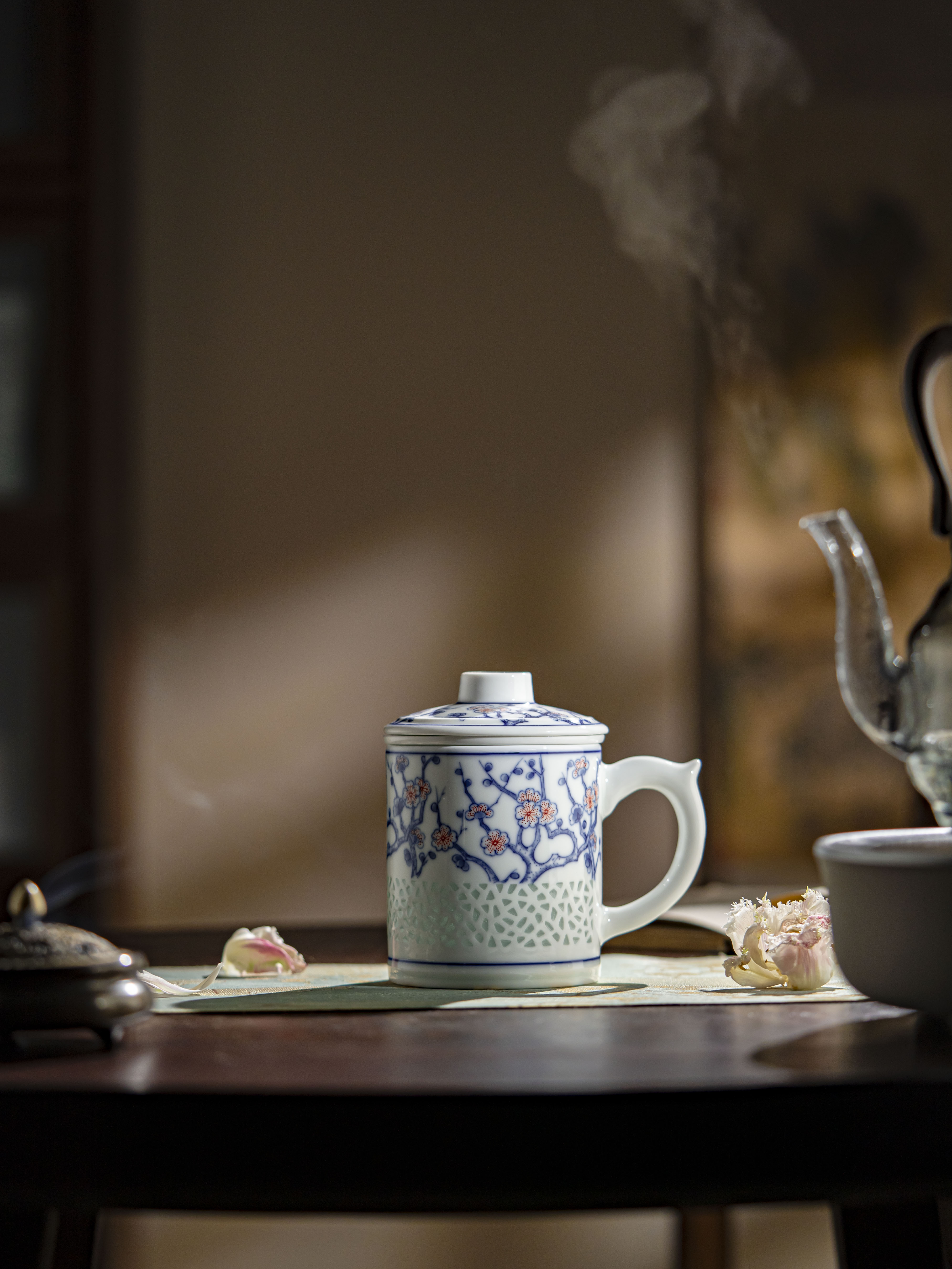 富玉 |  景德镇陶瓷手绘早春茶漏杯大容量水杯带盖水杯