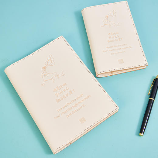 小林漫画 真皮笔记本套头层植鞣革记事本 优质植鞣革为笺，小林漫画为墨，这是本「手心里的时光诗」 多尺寸可选 商品图2