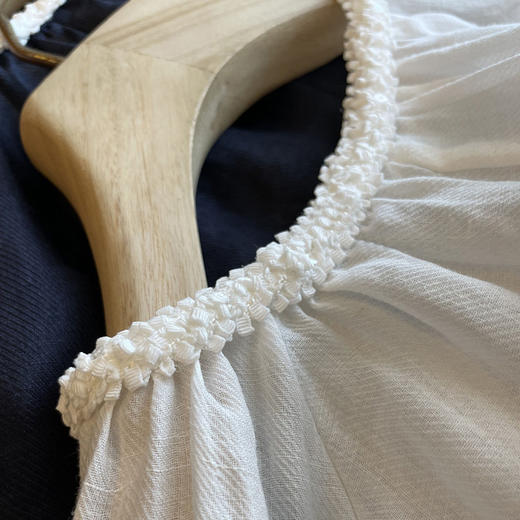 一眼就相中的款！！巨推！2025法式捏褶花边领灯笼袖宽松苎麻衬衫上衣！ 商品图0