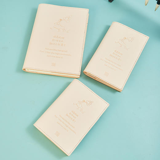 小林漫画 真皮笔记本套头层植鞣革记事本 优质植鞣革为笺，小林漫画为墨，这是本「手心里的时光诗」 多尺寸可选 商品图1