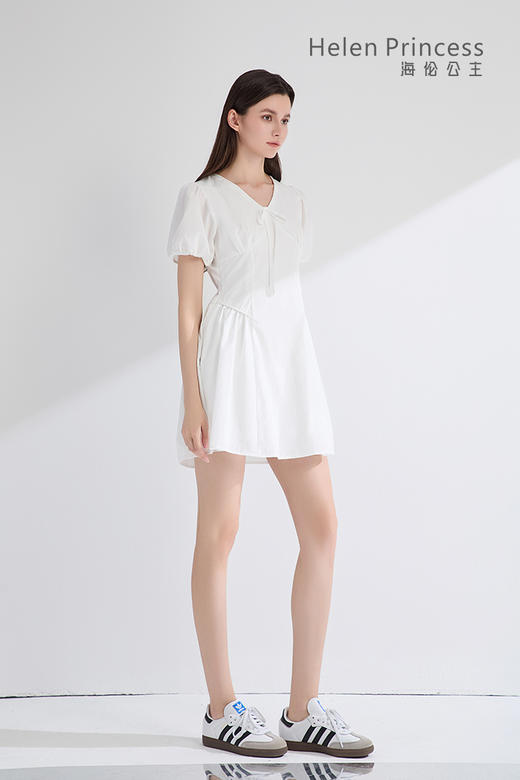 V领蝴蝶结泡泡袖连衣裙 商品图6