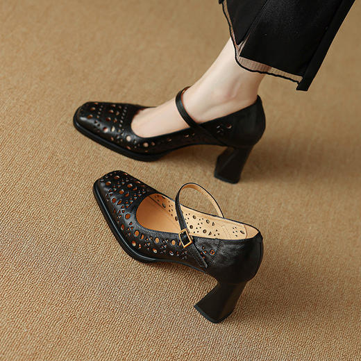 【预售5天】法式单鞋女春夏季镂空方头高跟鞋粗跟酒红色真皮米白色凉鞋女XH&M9277 商品图4